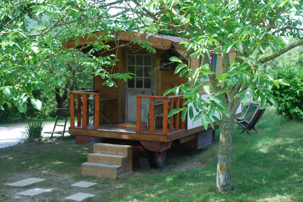 Maison D'Hotes Ainsi Soie T-Il Combovin Buitenkant foto