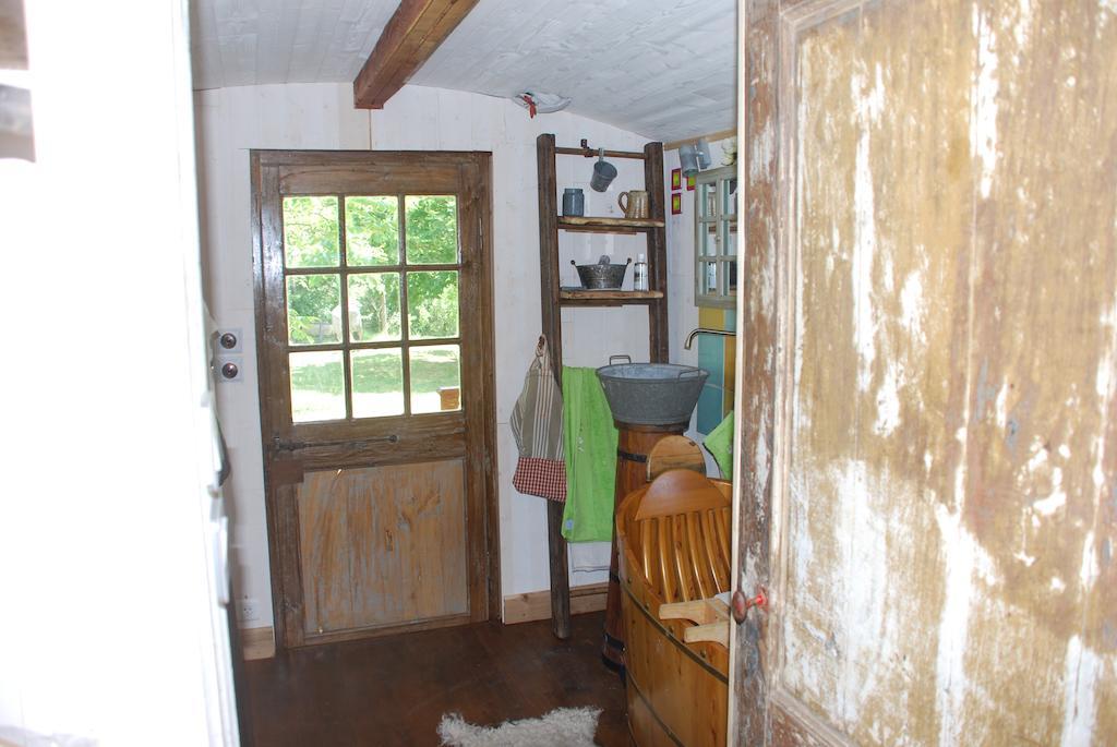 Maison D'Hotes Ainsi Soie T-Il Combovin Buitenkant foto