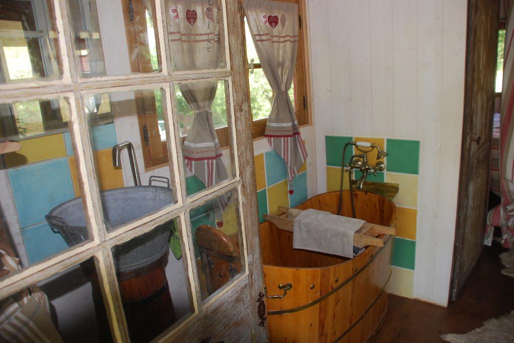 Maison D'Hotes Ainsi Soie T-Il Combovin Kamer foto
