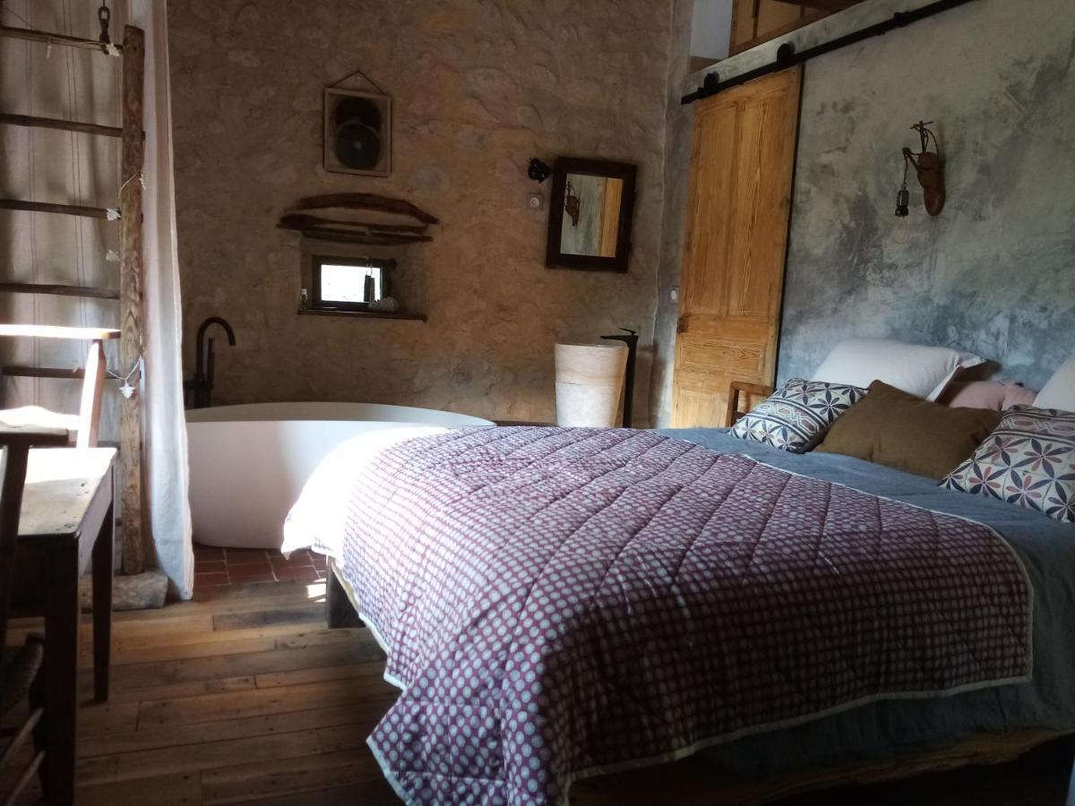 Maison D'Hotes Ainsi Soie T-Il Combovin Buitenkant foto